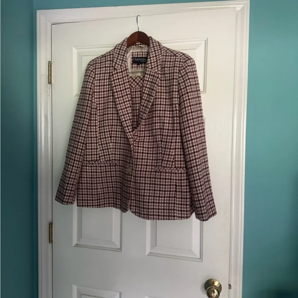 Chadwicks Women’s Houndstooth Skirt Suit. Wool blend, Fall Colors - Picture 3 of 12